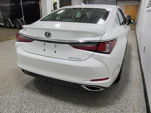 Eminent White Pearl 2023 Lexus ES 350 Base