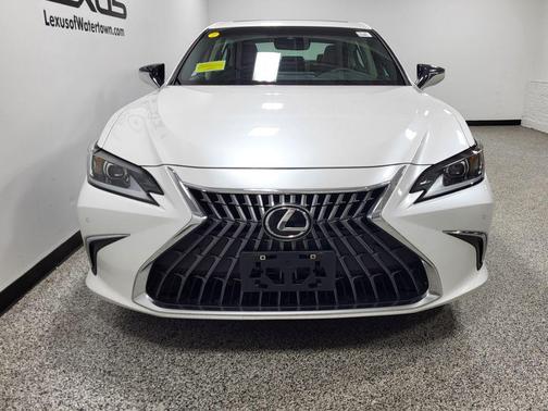 Eminent White Pearl 2023 Lexus ES 350 Base