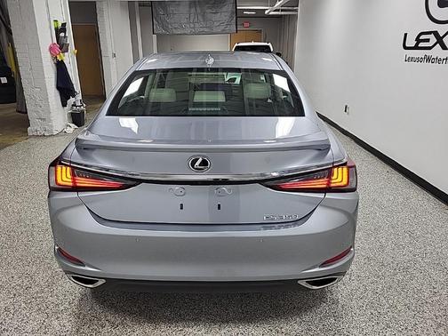 2024 Lexus ES 350 Base