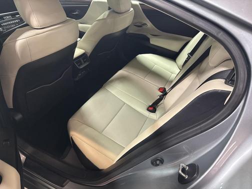2024 Lexus ES 350 Base