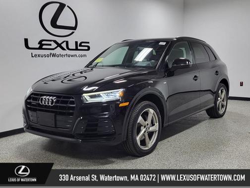 2020 Audi Q5 45 Titanium Premium