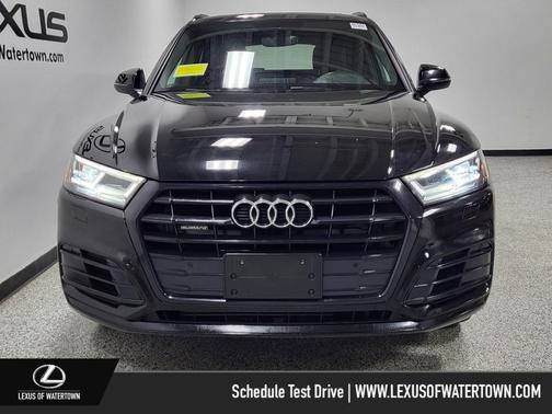 2020 Audi Q5 45 Titanium Premium