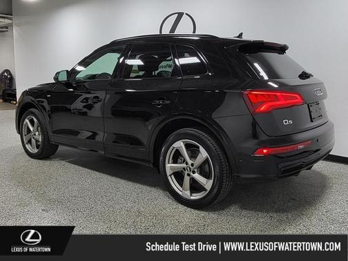 2020 Audi Q5 45 Titanium Premium