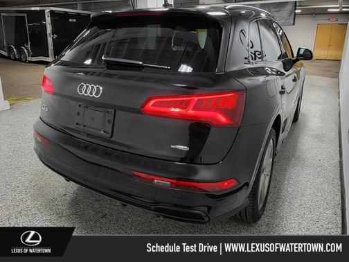 2020 Audi Q5 45 Titanium Premium