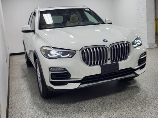 Alpine White 2021 BMW X5 xDrive40i