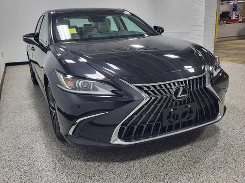 Caviar 2023 Lexus ES 350 Base