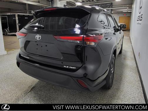 2025 Toyota Highlander XLE