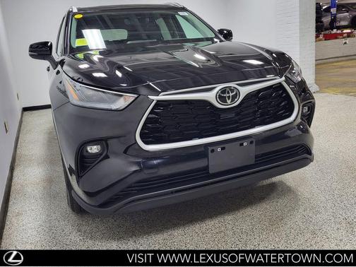 2025 Toyota Highlander XLE