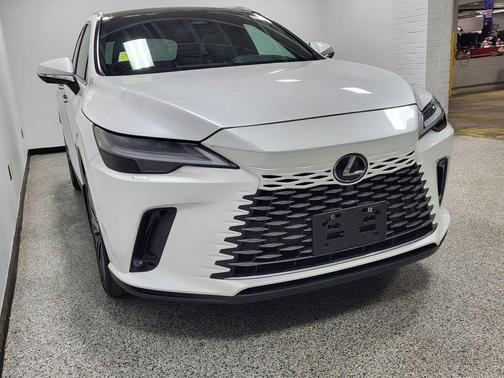 Eminent White Pearl 2023 Lexus RX 350 Luxury
