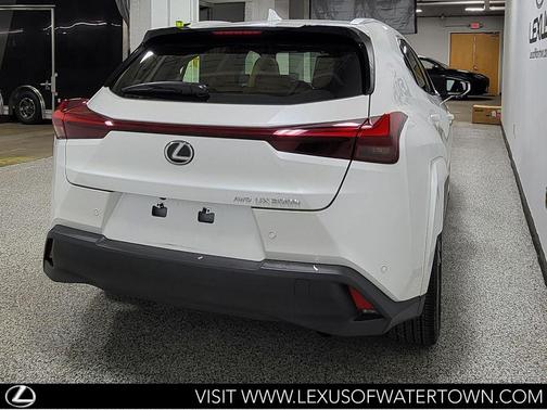 Eminent White Pearl 2025 Lexus UX 300h Premium