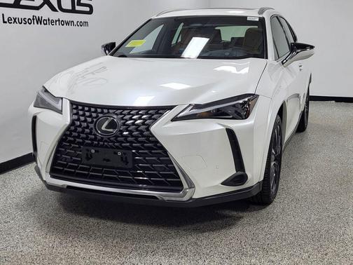 Eminent White Pearl 2025 Lexus UX 300h Premium