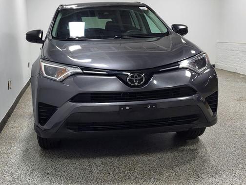 Magnetic Gray Metallic 2018 Toyota RAV4 LE