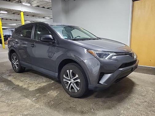 Magnetic Gray Metallic 2018 Toyota RAV4 LE