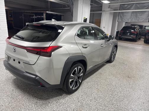 2021 Lexus UX 250h Base