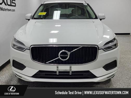 2021 Volvo XC60 T5 Momentum