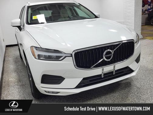2021 Volvo XC60 T5 Momentum
