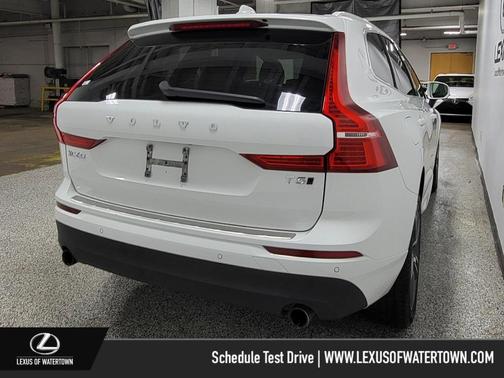 2021 Volvo XC60 T5 Momentum
