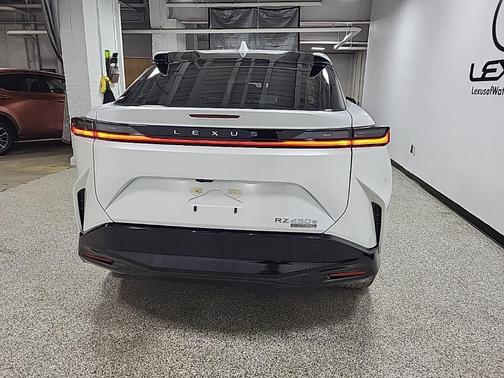 2025 Lexus RZ 450e Premium