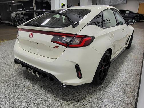 Championship White 2025 Honda Civic Type R