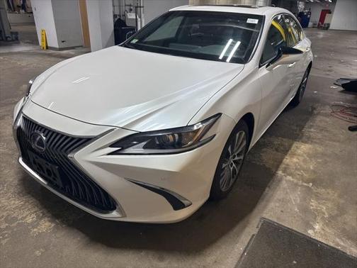 2021 Lexus ES 300h Base