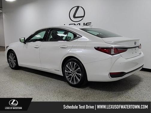 2021 Lexus ES 300h Base