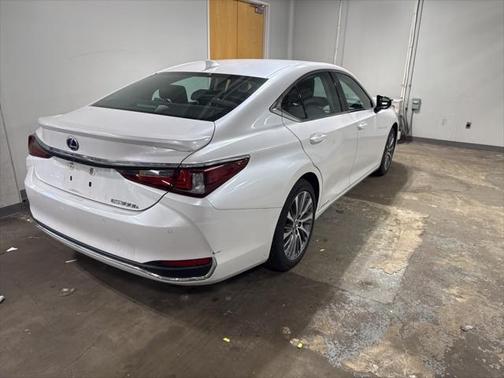 2021 Lexus ES 300h Base