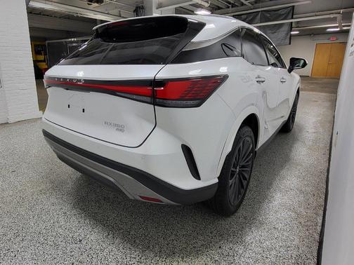 Eminent White Pearl 2024 Lexus RX 350 Premium
