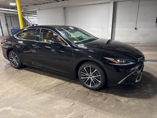 2024 Lexus ES 350 Base