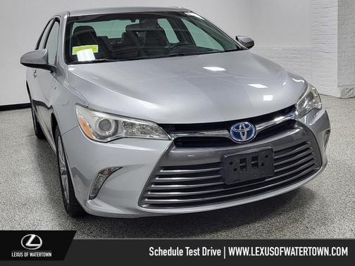 2016 Toyota Camry Hybrid XLE