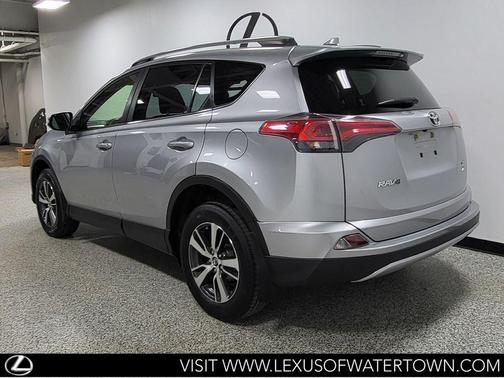 Silver Sky Metallic 2018 Toyota RAV4 XLE