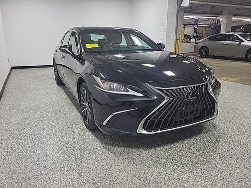 2023 Lexus ES 350 Base