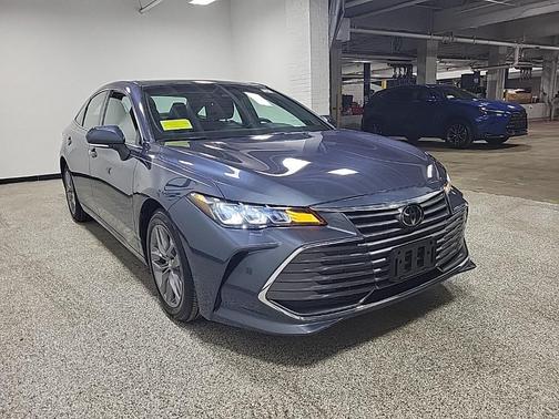 2019 Toyota Avalon XLE