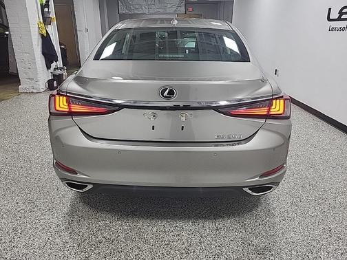 2019 Lexus ES 350 Base