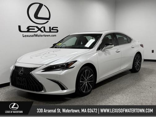 2025 Lexus ES 300h Base