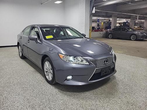 2015 Lexus ES 300h Base