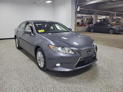 2015 Lexus ES 300h Base