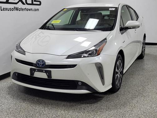 2019 Toyota Prius XLE