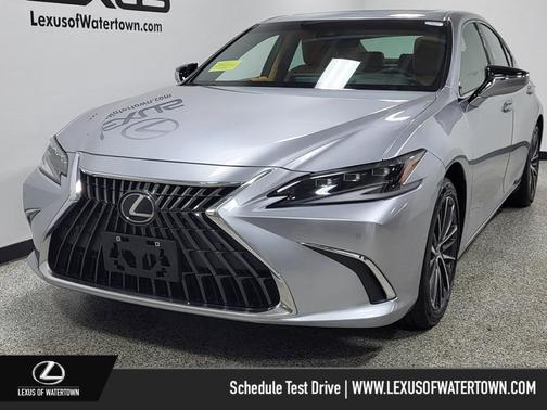 2025 Lexus ES 300h Base