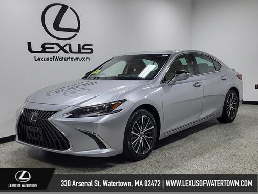 2025 Lexus ES 300h Base