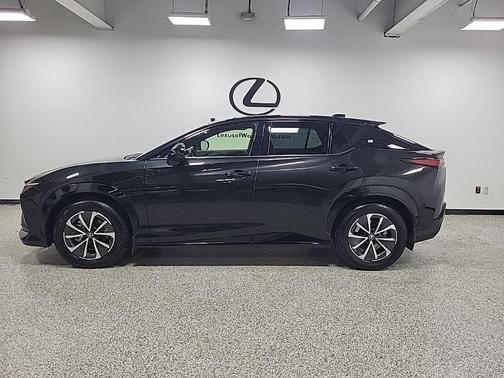 2025 Lexus RZ 450e Premium