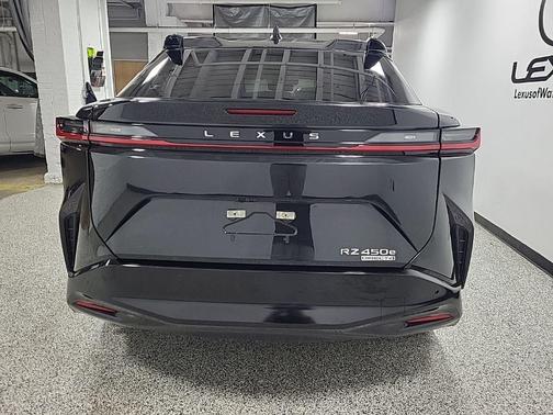 2025 Lexus RZ 450e Premium