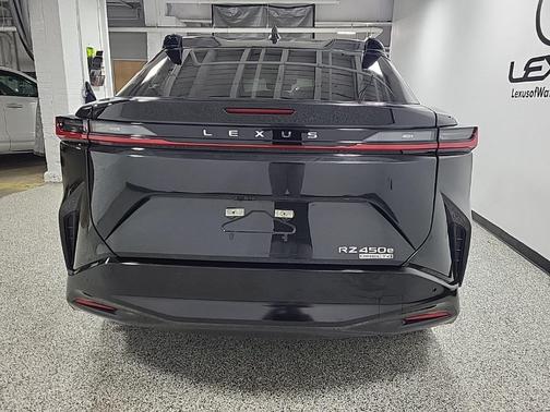 2025 Lexus RZ 450e 450e Premium
