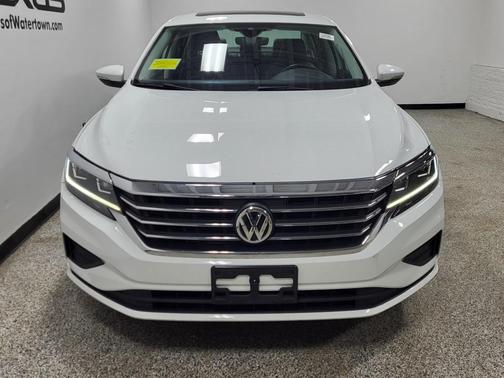 2020 Volkswagen Passat 2.0T SE