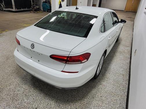 2020 Volkswagen Passat 2.0T SE