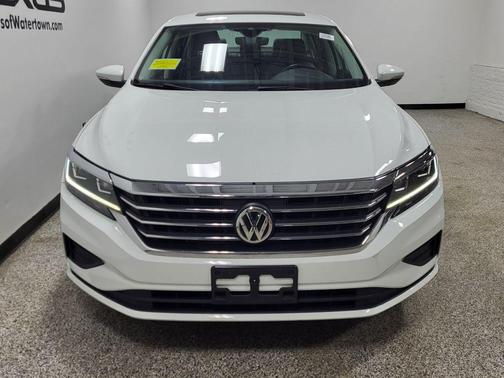 2020 Volkswagen Passat 2.0T SE