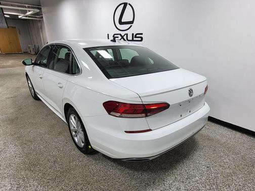 2020 Volkswagen Passat 2.0T SE