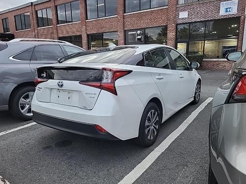 2021 Toyota Prius XLE