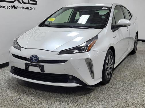 2021 Toyota Prius XLE