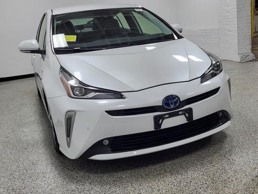 2021 Toyota Prius XLE