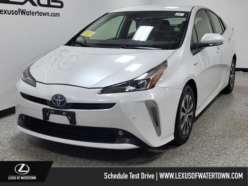 2021 Toyota Prius XLE